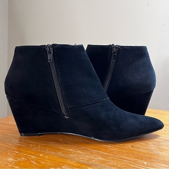 Sole Society Pointed Toe Wedge Bootie - Picture 6 of 15